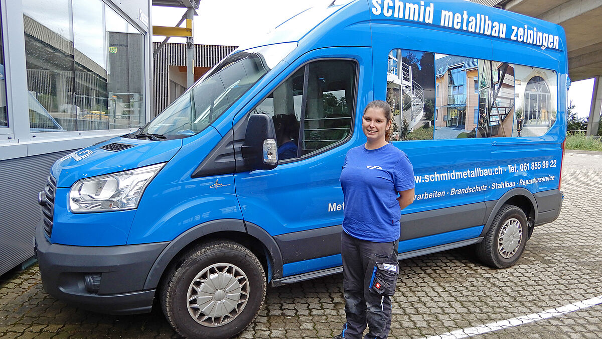 Andrea Senn, Metallbauerin EFZ: seit vier Jahren dabei und als Mitarbeiterin Service/Montage unterwegs.