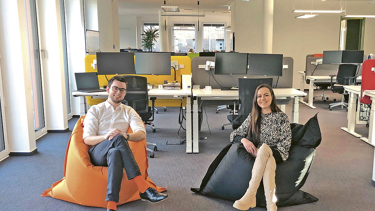 Im Duo werden Dora Schneider und Sebastian Bode Orgadatas Events auf der «R+T digital» moderieren.