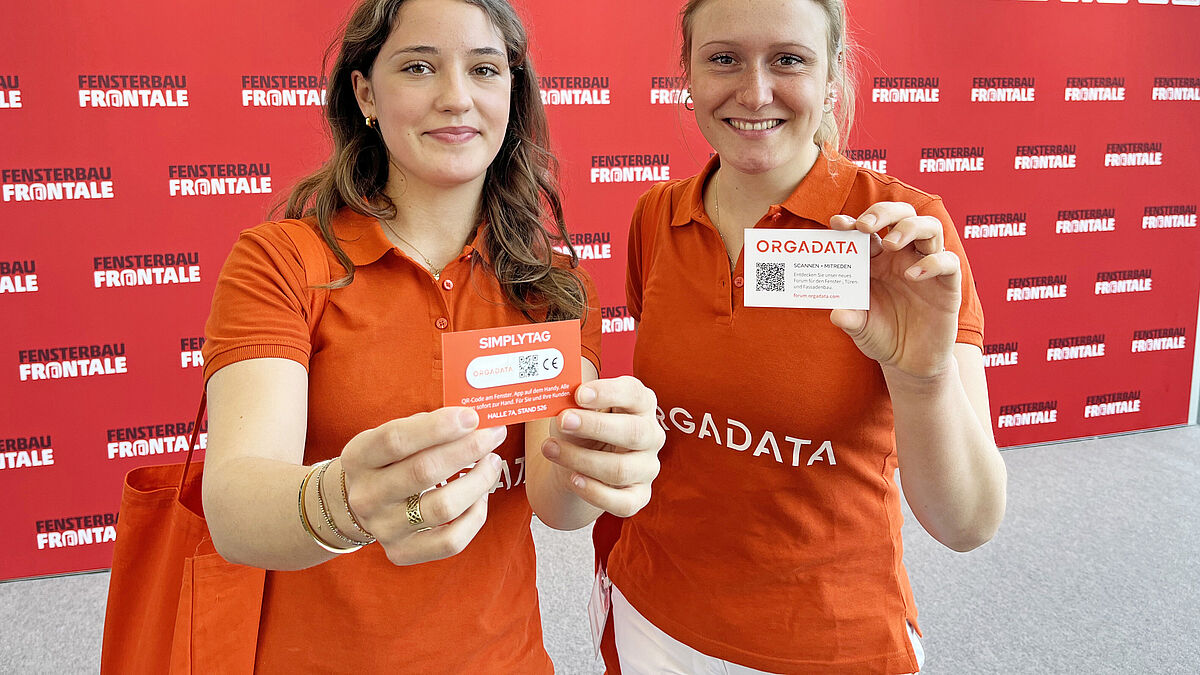 Rosalie und Raphaela haben das Messepublikum auf die neue Software-Lösung «Simplytag» und auf Orgadatas Forum aufmerksam gemacht.
