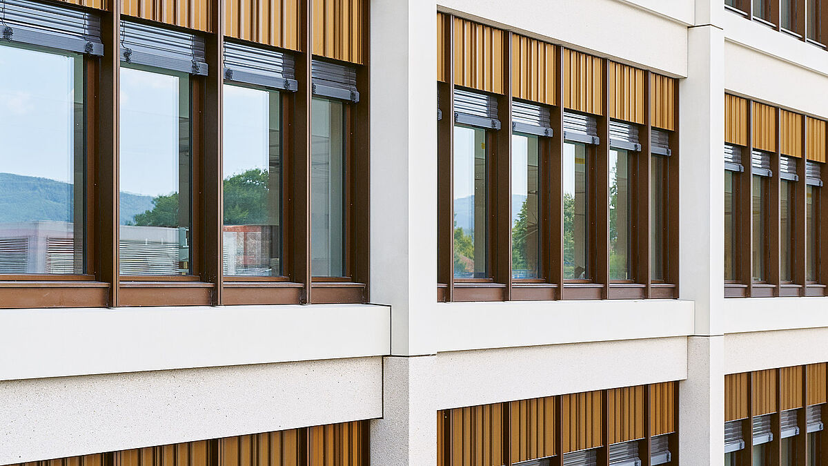 Le nouveau bâtiment repose sur une trame de soutènement et d’aménagement ainsi que sur une façade très détaillée. 