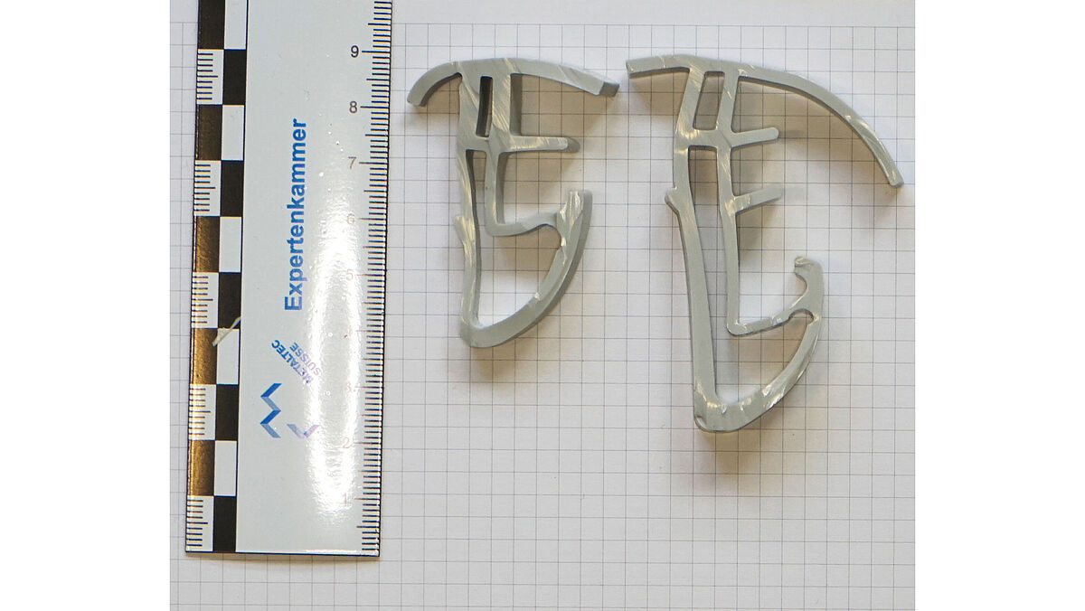 Au lieu des joints en silicone habituels, des profilés d’étanchéité en silicone isolent les éléments de la façade. Avantages : peu d’entretien et pas de décoloration due à l’huile de silicone.