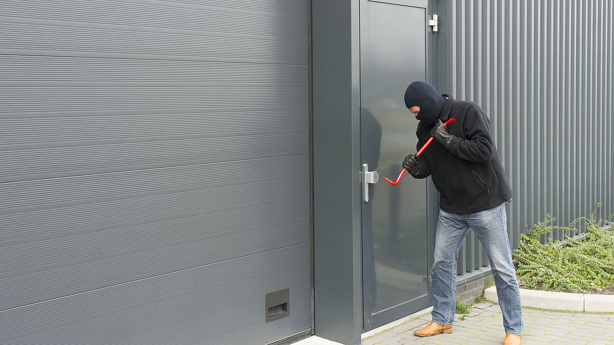 Les portes et fenêtres méritent aussi d’être prises en compte dans la planification au niveau des garages souterrains, des caves, etc.