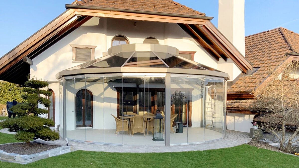 Anspruchsvolles Metall-Glas-Dach mit hochtransparenter Verglasung in St. Gallen.