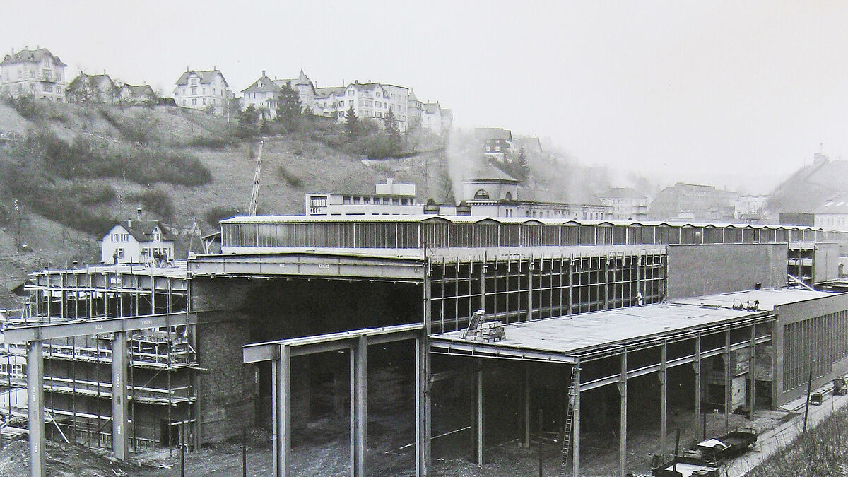 Die 24-Meter-Längshalle bei der südlichen Erweiterungsetappe 1958.