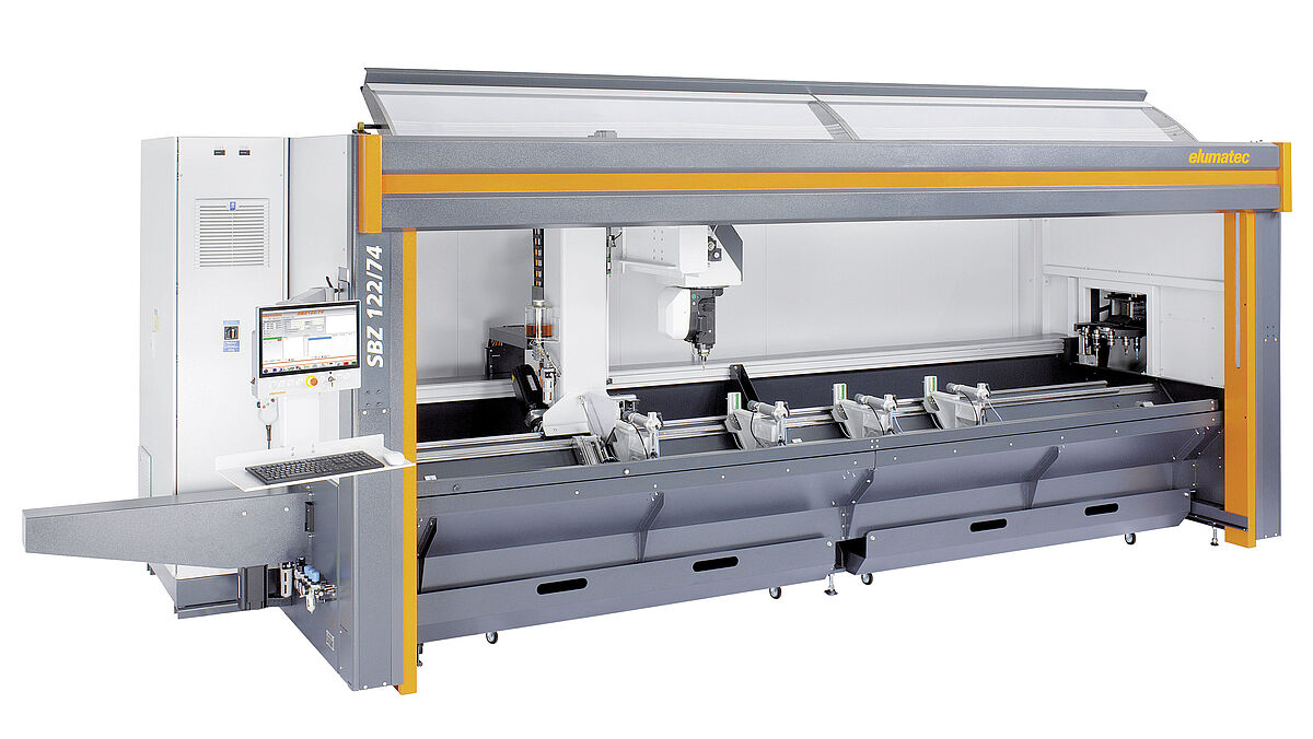 Bild: Elumatec AGElumatec SBZ 122/74: 4-Achs-Maschine für Metallbaukunden und industrielle Anwender.