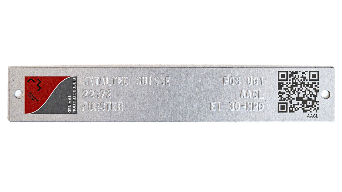 Un code QR figure désormais sur la plaquette.