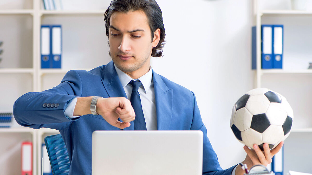 Für die Work-Life-Integration ist eine bewusste Planung von arbeitsfreien Zeiten, in denen man sich ausschliesslich privaten Aktivitäten und Beziehungen widmet, wichtig.