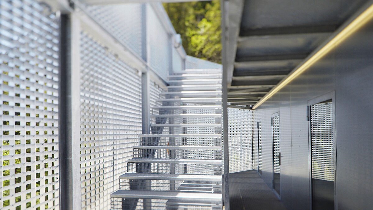 Pressroste für Podeste und Treppen. Pressroste für Podeste und Treppen.