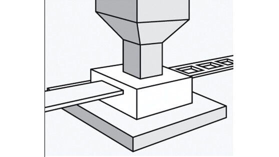 Illustration 03 : Emboîtement du poinçon : le poinçon doit être enfoncé dans la matrice afin d’éviter toute interstice.