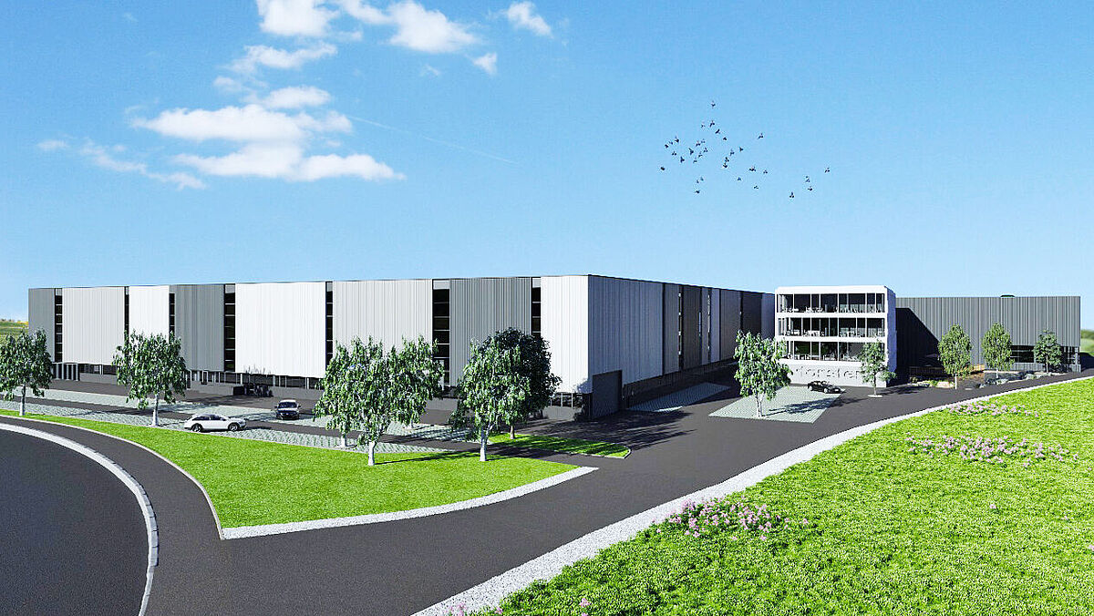 Drei Gebäude, eine Idee: Der neue Forster Campus vereint in Romanshorn die bislang auf zwei Standorte verteilten Mitarbeitenden – und setzt Massstäbe in den Bereichen Design, Technik und Nachhaltigkeit. Bild: Forster Profilsysteme AG