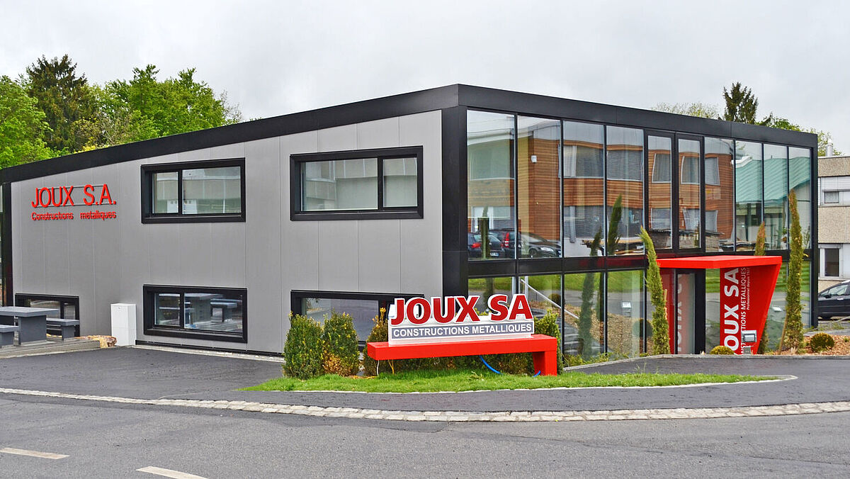 Joux S.A. est une entreprise locale, spécialisée en construction métallique, et qui a su se positionner en tant qu’expert dans ce domaine. 