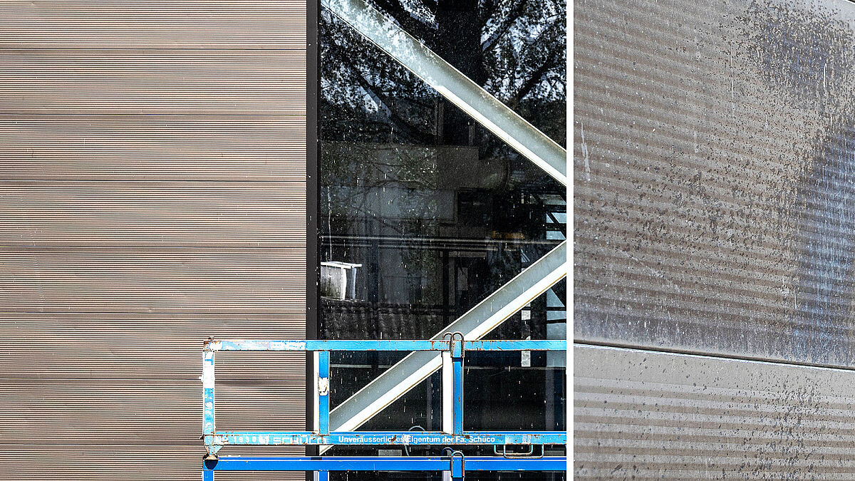 Die bestehende Aluminiumfassade vor der Sanierung: Witterungseinflüsse und Alterung der Oberfläche machten eine Aufbereitung nötig.