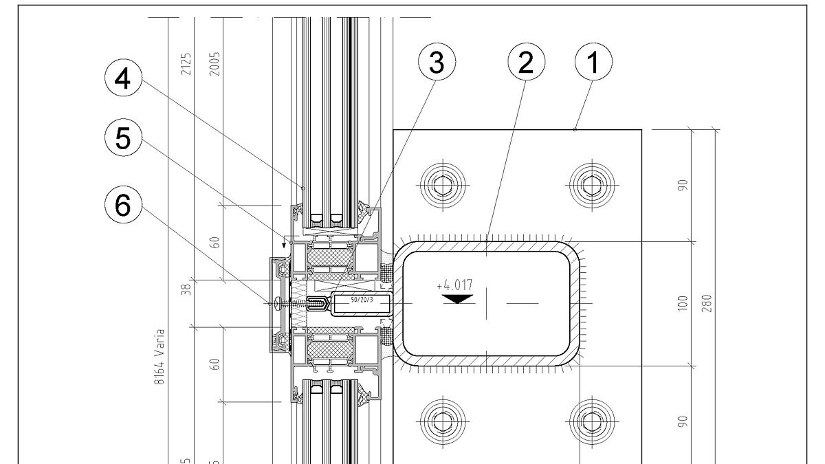 Horizontalschnitt Statikprofil Fenster Fasslager. Die Front besteht aus vier übereinandergestapelten Elementen.1  Befestigungsplatte Statikprofil2  Statikprofil 150 x 100 x 8 mm3  Geschweisstes Aufsatzprofil System Raico4  3-fach Isolierglas5  Lappenprofil System Heroal WD726  Aluminium-Deckleiste (horizontal)