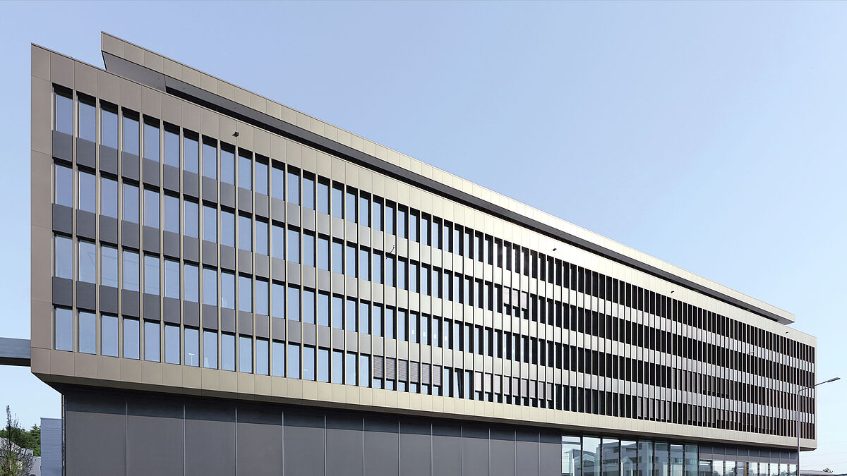 Das Sun Center ist Teil des neuen Warema-Standorts in der Schweiz mit insgesamt über 1300 m² hochmoderner Büro- und Lagerfläche. 