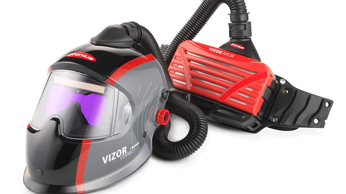 Arbeitssicherheit und Gesundheitsschutz dank Atemschutzsystem Fronius Vizor Air /3X Connect und Vizor Connect Air Schweisshelm.
