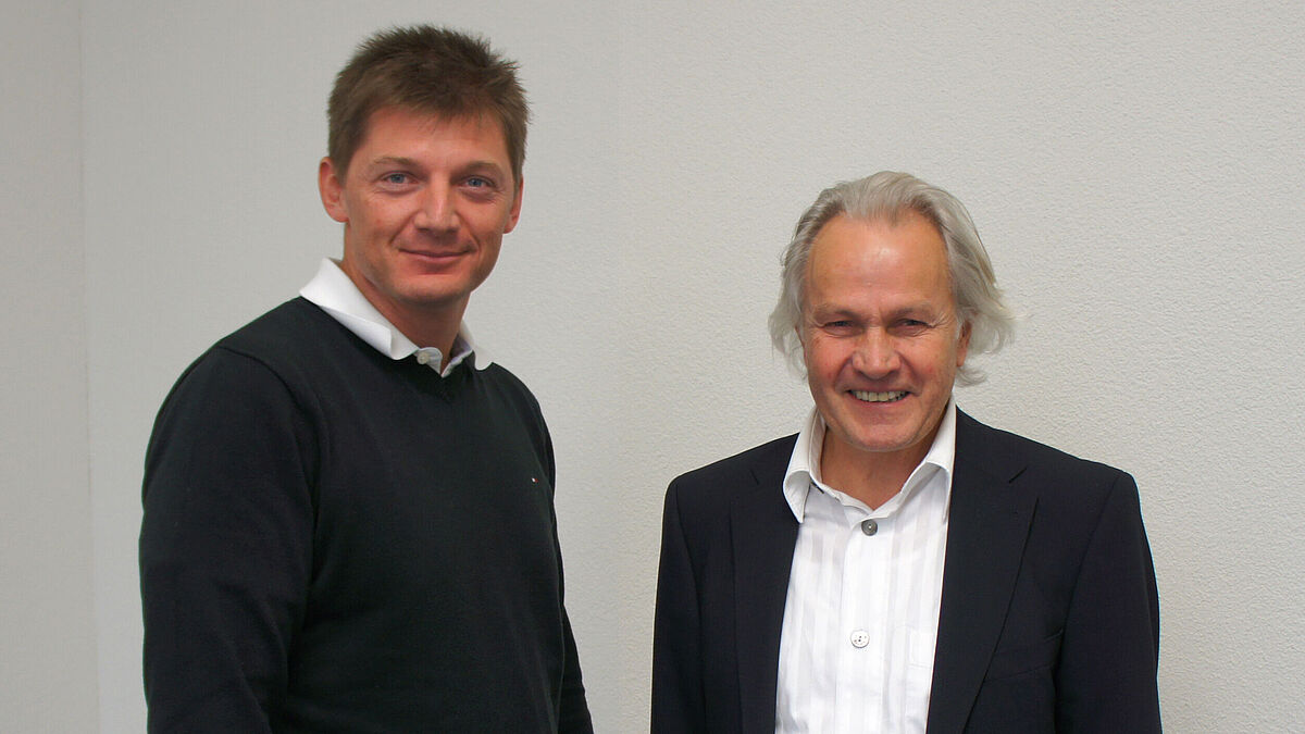 Marcel Ritzi (rechts im Bild), übergibt das Zepter an Alex Brand.