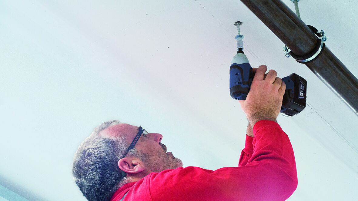 Die neue Fischer Betonschraube FBS eignet sich für schnelle und sichere Verankerungen in zahlreichen Einsatzgebieten.